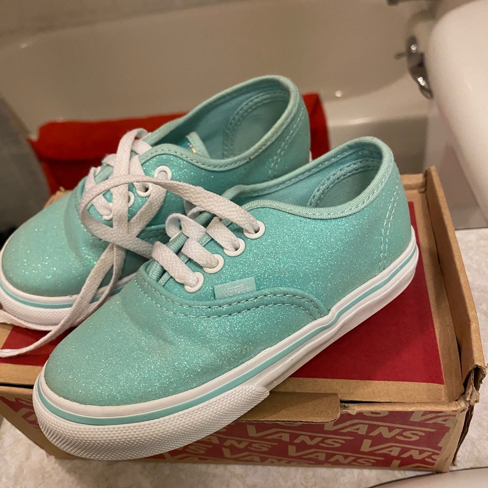 Kids shoes